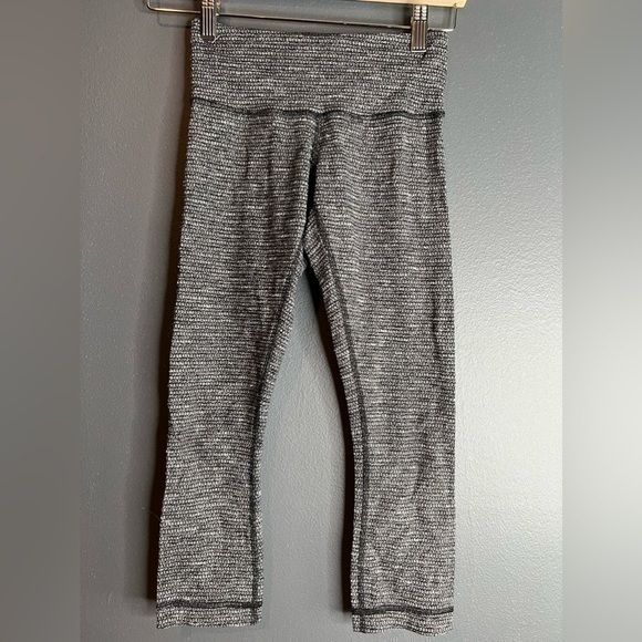 Lululemon | cropped leggings - Picture 1 of 6